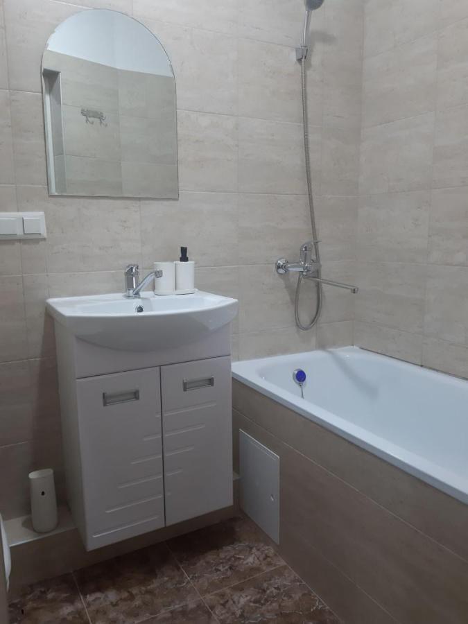 ビシュケクAura On Sydykova Street 290アパートメント エクステリア 写真